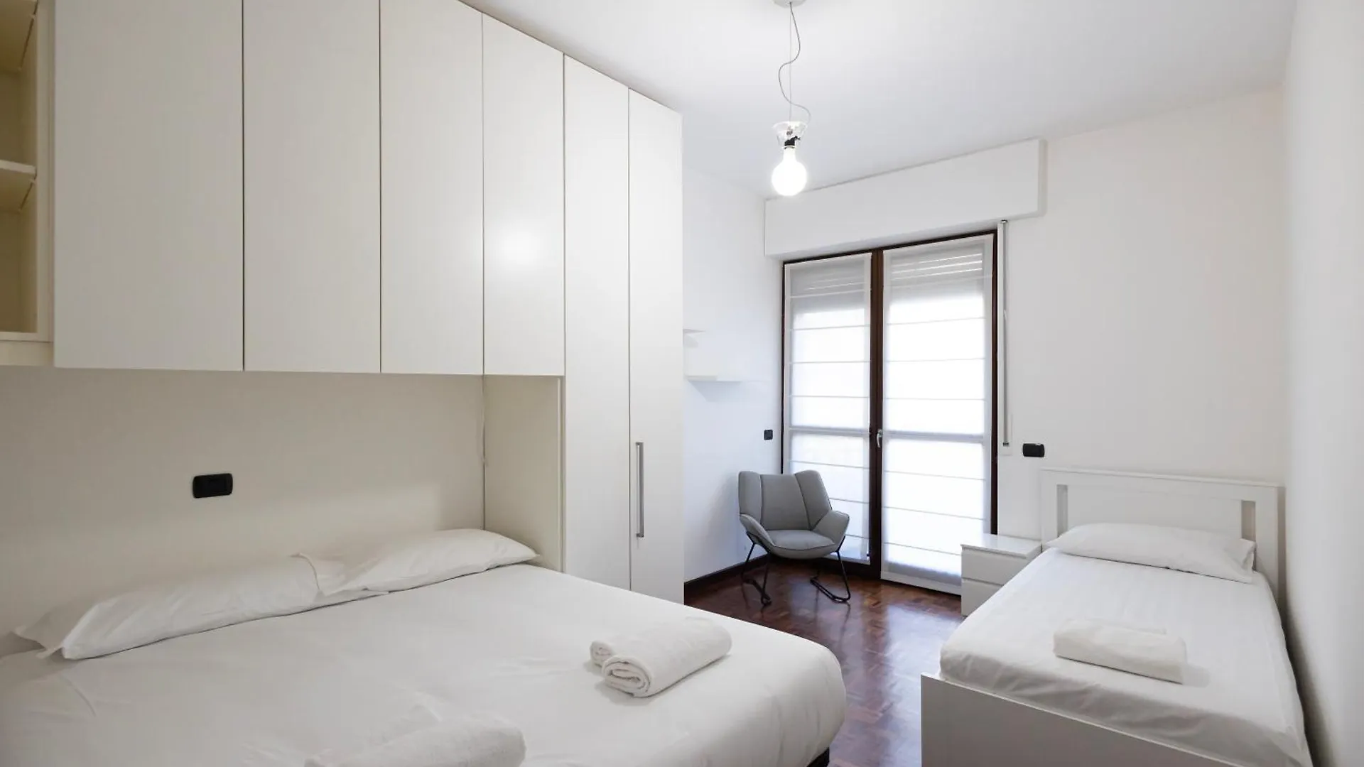 Splendido Quadrilocale Nel Cuore Dei Navigli Milão 0*,  Itália