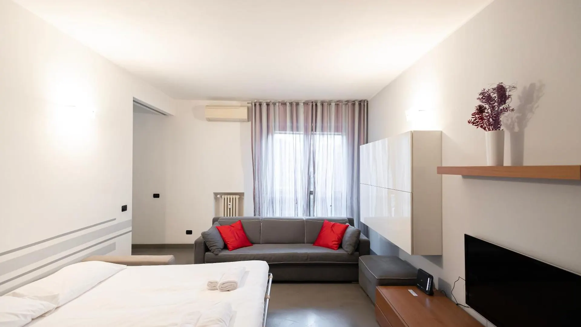 Splendido Quadrilocale Nel Cuore Dei Navigli Milão